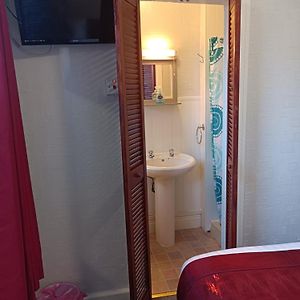 Single Room Private Bathroom
